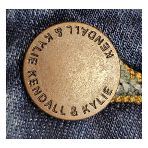 Kendall & Kylie Stretchy Distressed Denim Blue Jeans EXCELLENT Condition! - Picture 8 of 11